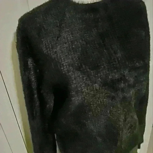 Forever 21 Faux Fur Sweater - Picture 3 of 6
